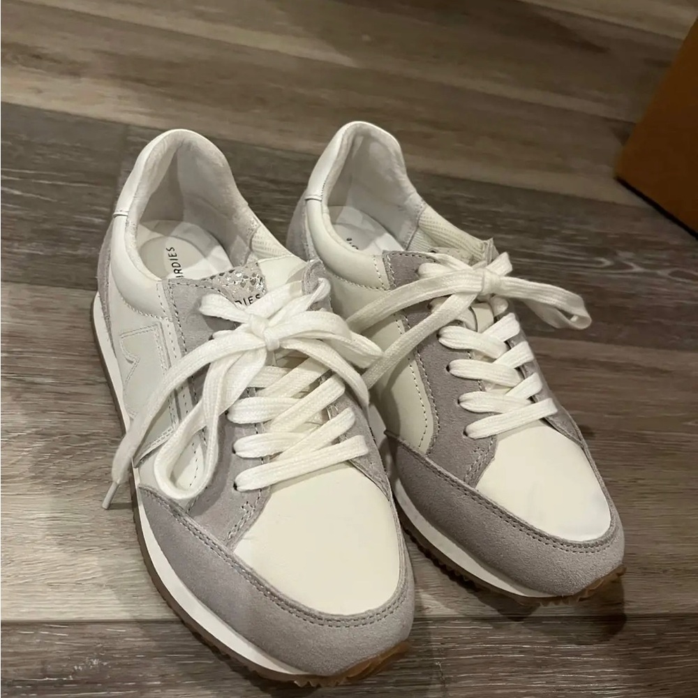 Birdies tennis shoes